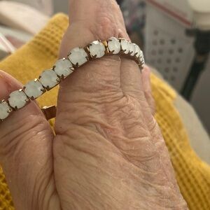Elegant White and Gold stretch Bracelet